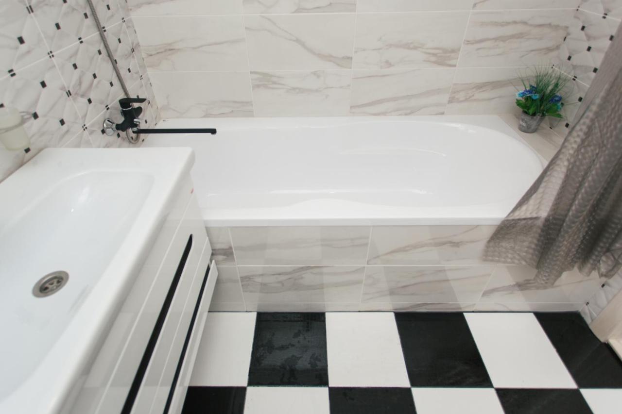 De Luxe Apartments Centr Illinskaya Sumy Luaran gambar